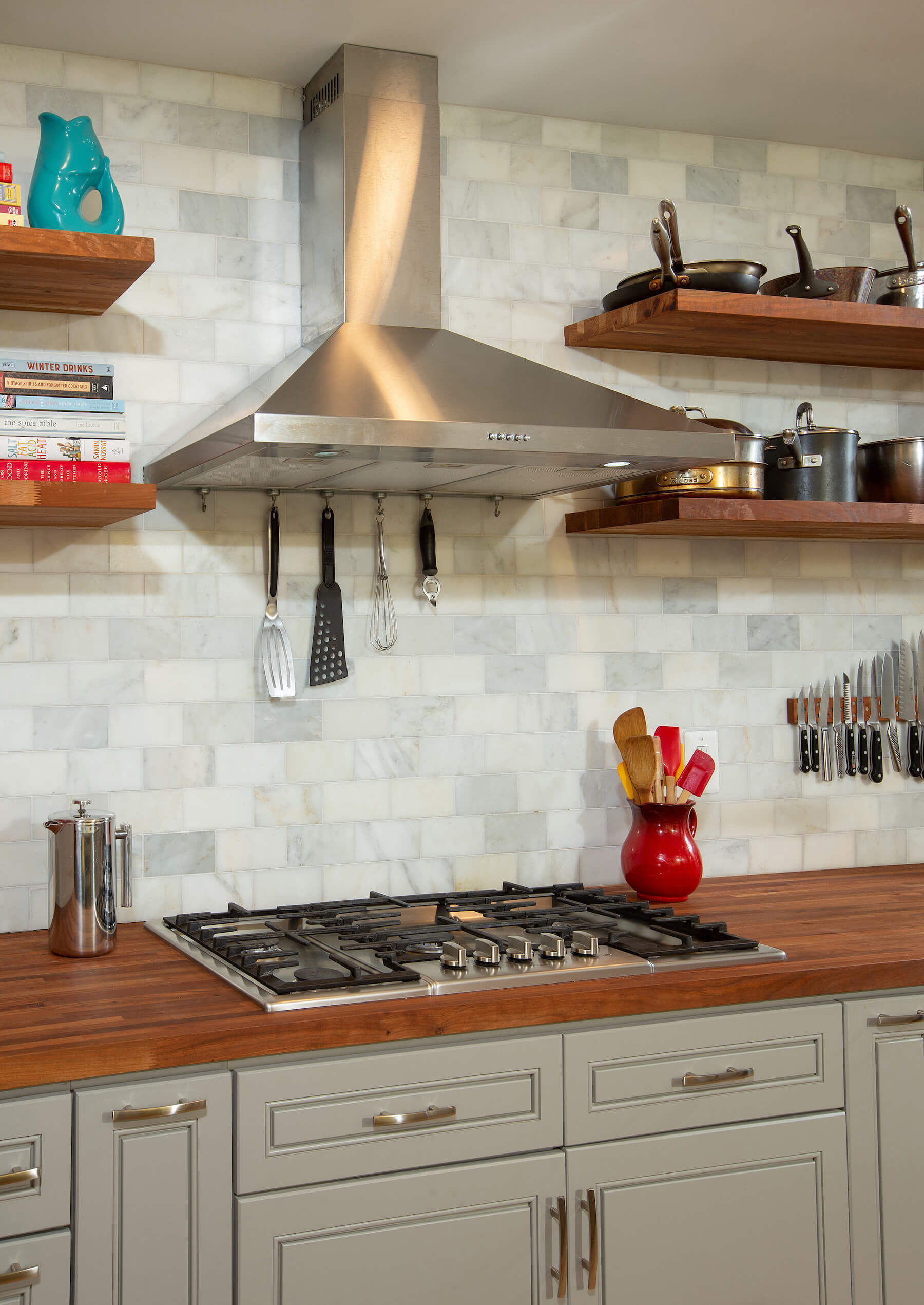 custom home build modern colorful kitchen